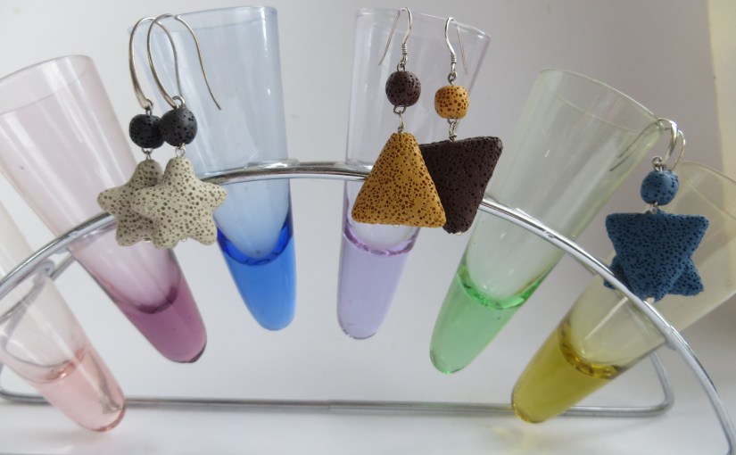 Tip: Doe je parfum op je lavasteen&nbsp;oorbel