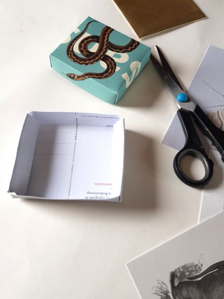 Doosjes maken van ansicht-kaarten doe je zo....