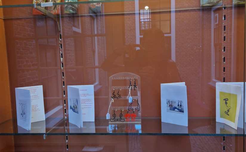 Vitrinemini’s exposeren in Nieuwstraat Bibliotheek&nbsp;Leiden